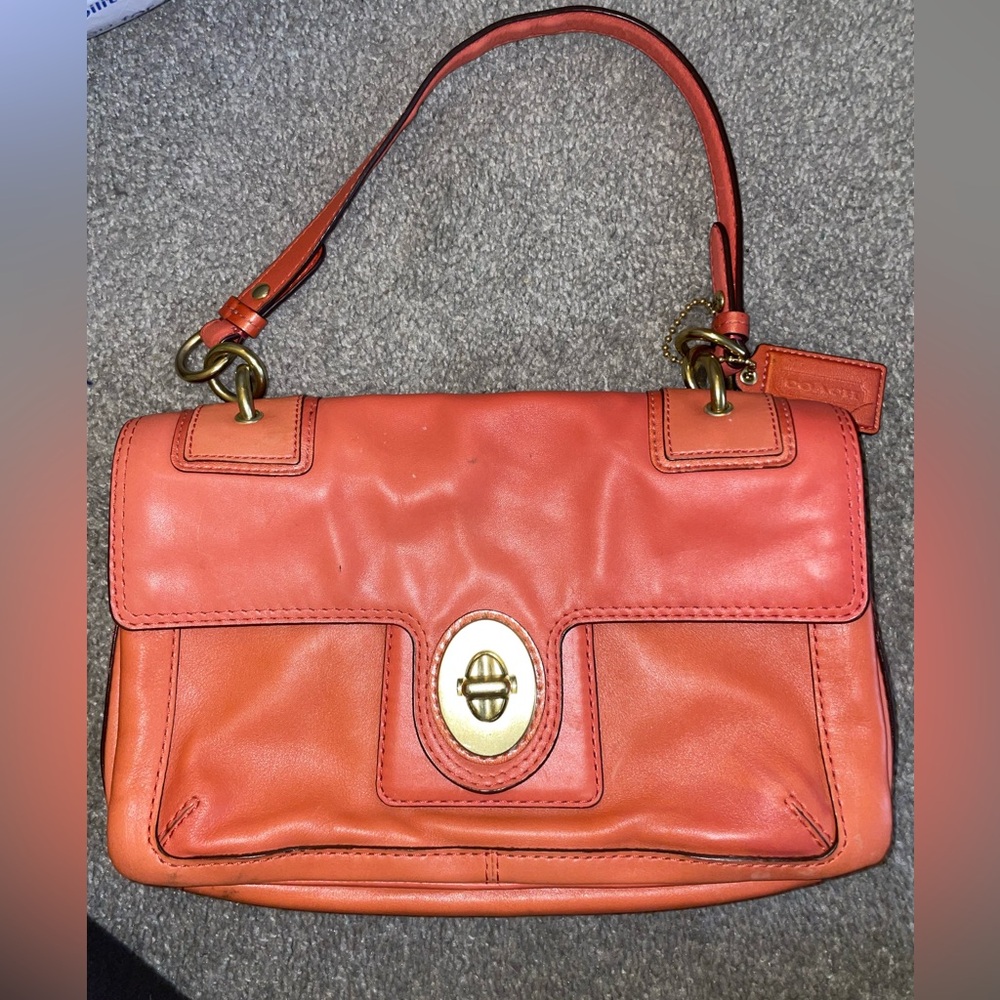 Coach leather salmon shoulder bag